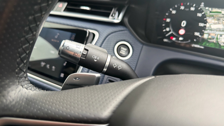 Land Rover Range Rover Velar 2.0 D200 R-Dynamic SE 5dr Auto Diesel Estate